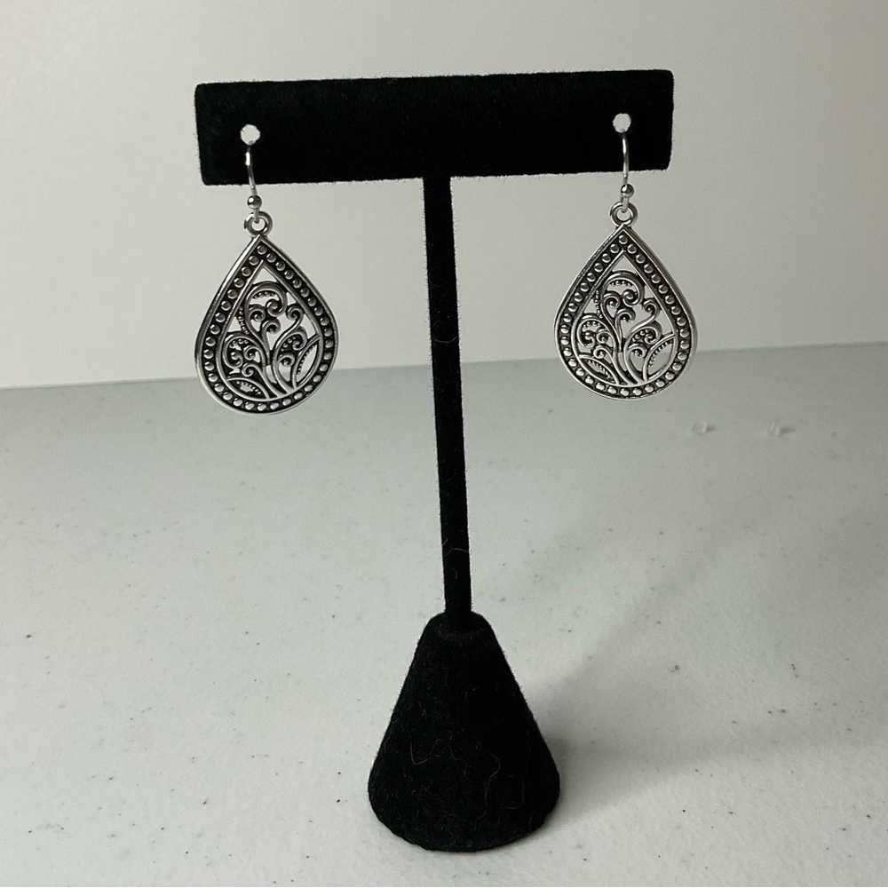 Silver Toned Teardrop Earrings NWOT